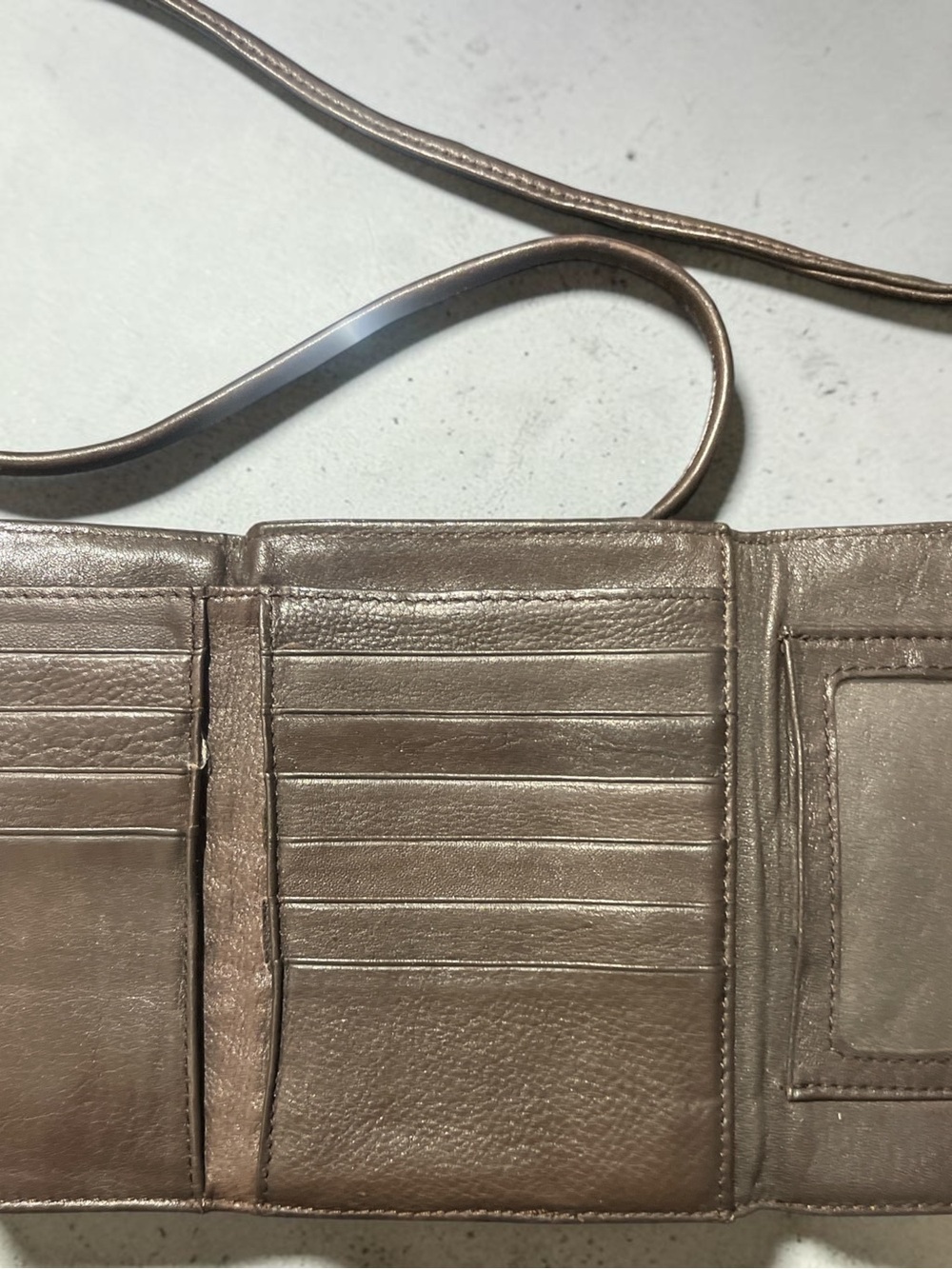 Classic Brown Leather Crossbody wallet - Picture 2 of 5